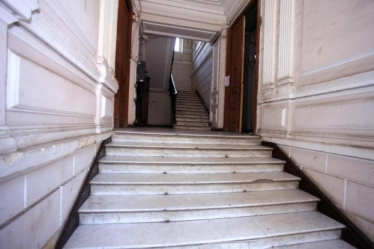 Dali'S Royal Apartment Тбілісі Екстер'єр фото