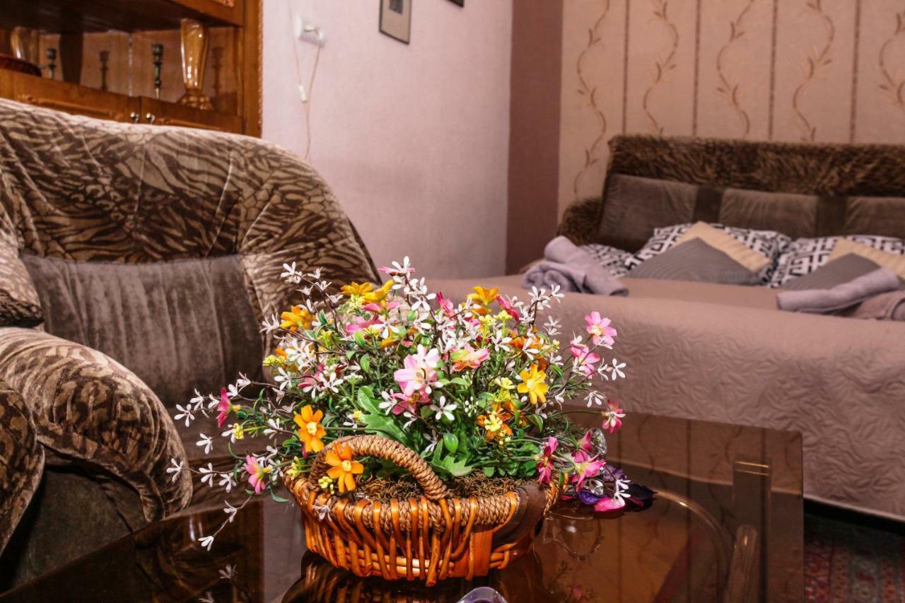 Dali'S Royal Apartment Тбілісі Екстер'єр фото